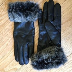 Leather gloves never worn